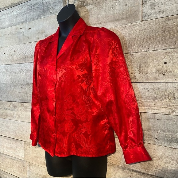 EUC Vtg Susan Van Heusen Women's Red Textured Button Up Blouse Top Shirt Size 10 - Picture 2 of 9